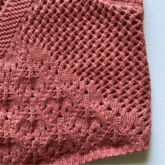 House of Harlow 1960 Crochet Knit Cropped Sleeveless Sweater M Medium NWT - Picture 3 of 10